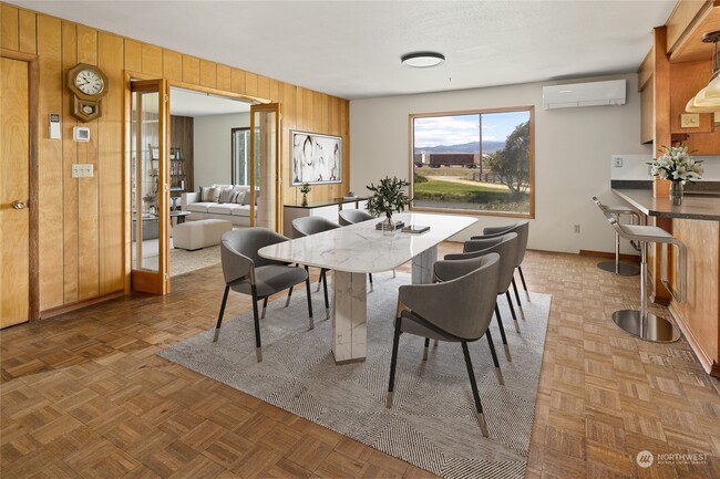 main living area (furniture not included) - 4410 Thorp Cemetery Rd