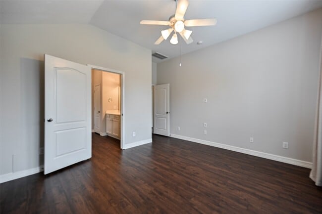 Building Photo - 10947 Redstone Ct