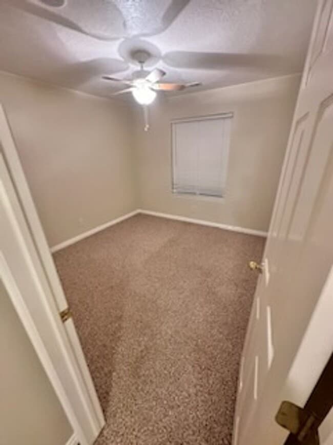 Building Photo - Cozy Ivins Home!