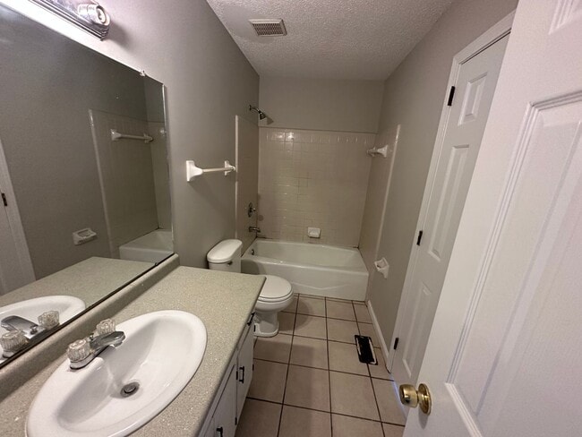 Building Photo - Townhome for rent in Grayson Valley