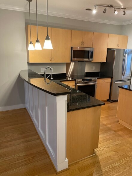 Kitchen 2 - 1101 W 1st St