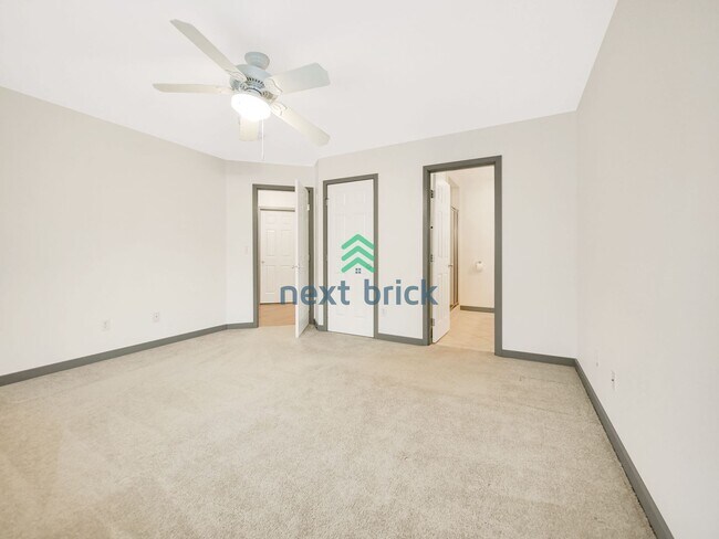 Building Photo - 3 BED & 2 BATH SINGLE FAMILY HOUSE FOR RENT