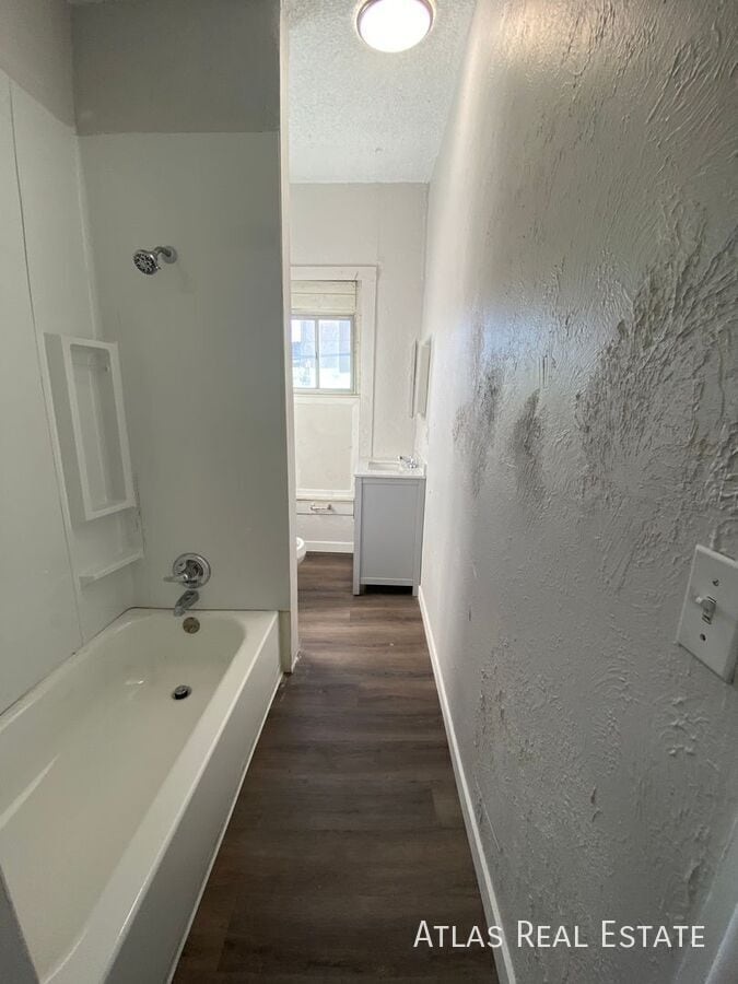 Building Photo - 814 Mariposa St