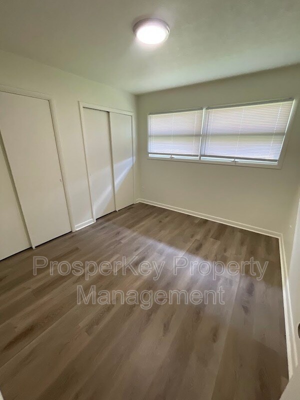 Building Photo - 3026 Avondale Rd