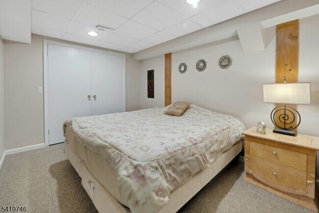 Building Photo - 34 Lockley Ct