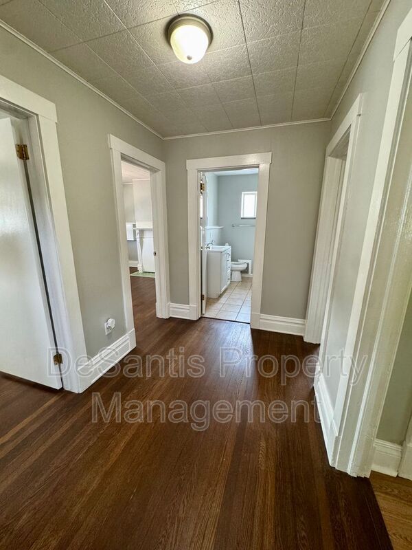 Building Photo - 227 5th Ave