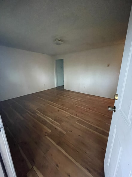 Building Photo - 813 S Roosevelt St