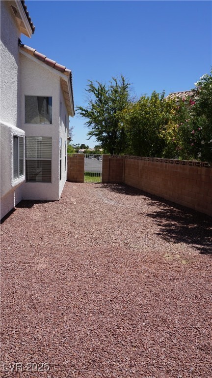 Building Photo - 9341 Magic Flower Ave