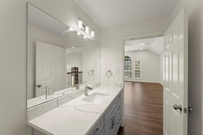 Building Photo - 15006 Sapling Oak Ct