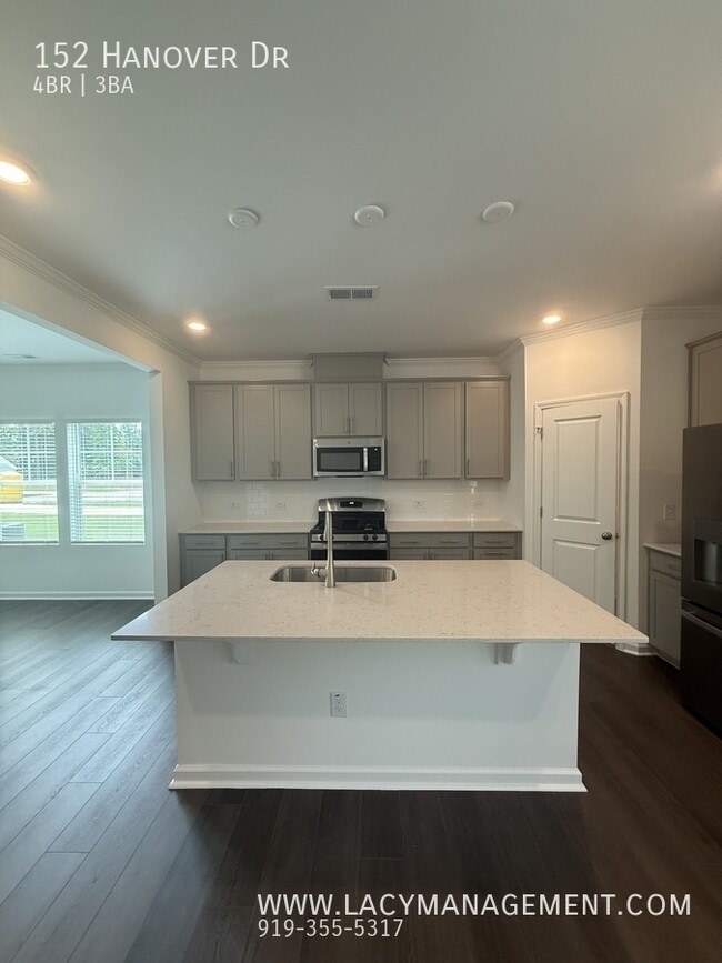Building Photo - 152 Hanover Dr