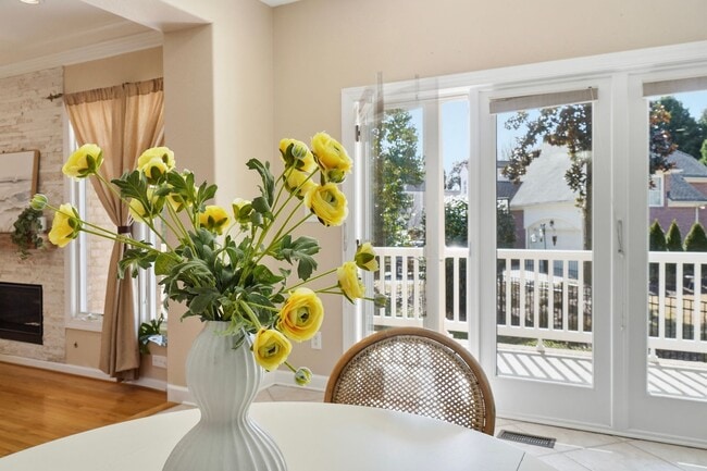 Building Photo - Ready NOW in The Reserve at Great Neck, Top-Rated Schools, Pet Friendly