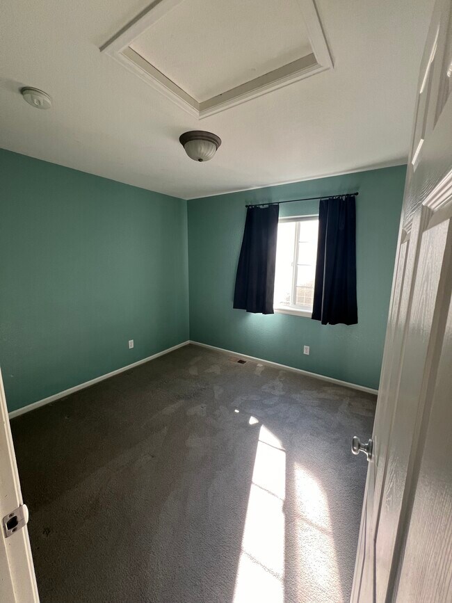 2nd bedroom - 5101 Spyglass Dr