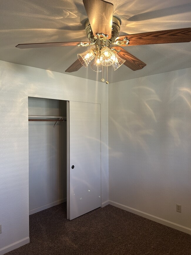 Building Photo - 2252 Southport Ln