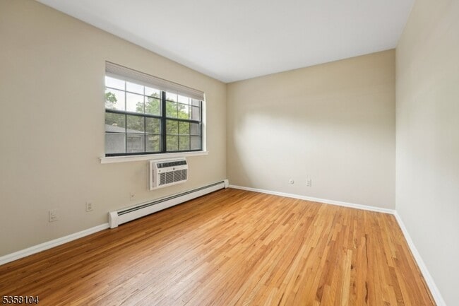 Building Photo - 768 Springfield Ave