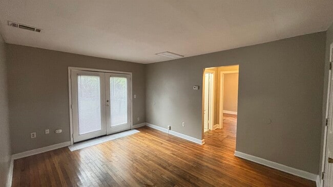 Building Photo - 899 Chatwood St