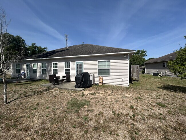 Building Photo - Modern 3BR Home with Garage & Spacious Living – Available July 10th!