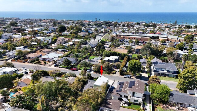Building Photo - 549 San Dieguito Dr