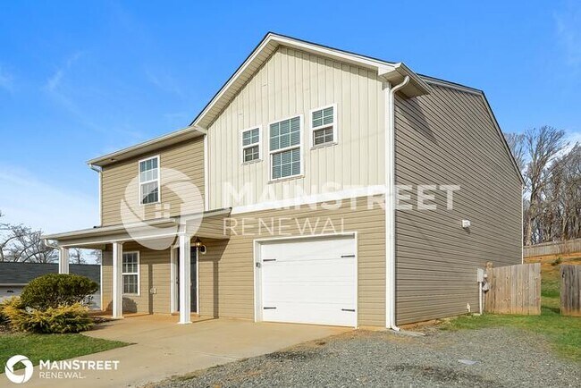 Building Photo - 3015 Bittersweet Rd NW