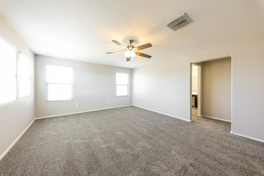 Building Photo - 16667 W Sierra St