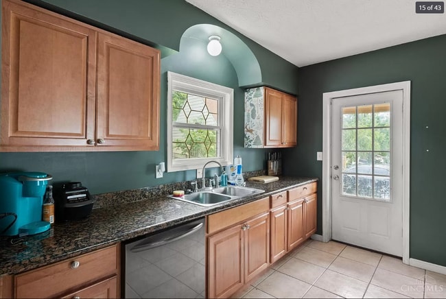 Building Photo - 7525 Montgomery Rd