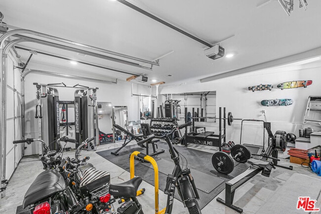 Building Photo - 1009 Carol Dr