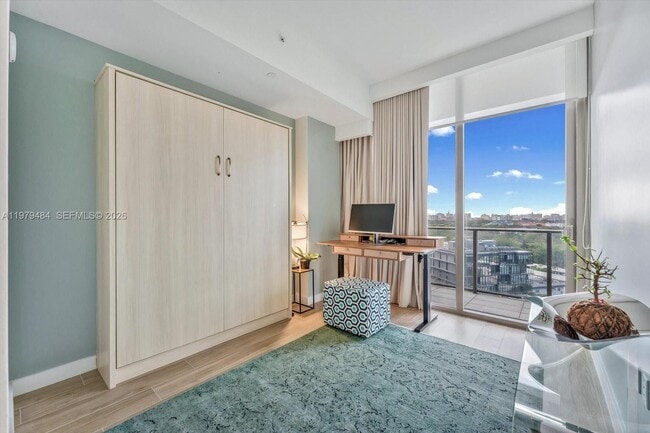 Building Photo - 2678 Tigertail Ave