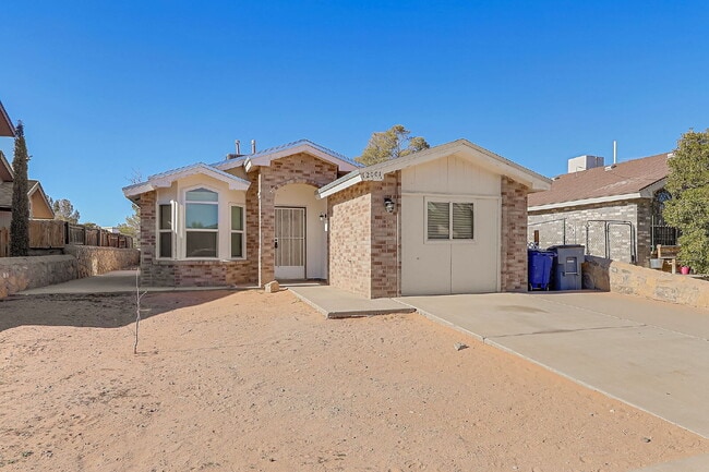 Building Photo - "Charming 3-Bedroom Home in El Paso with Spacious Living Areas – 1251 Sq Ft of Comfort!"
