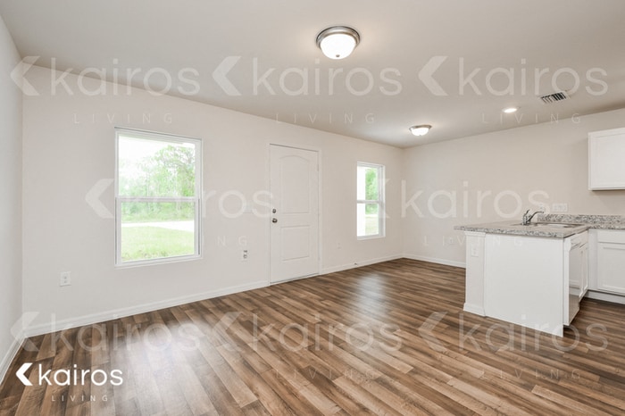 Building Photo - 27382 Pasadena Dr