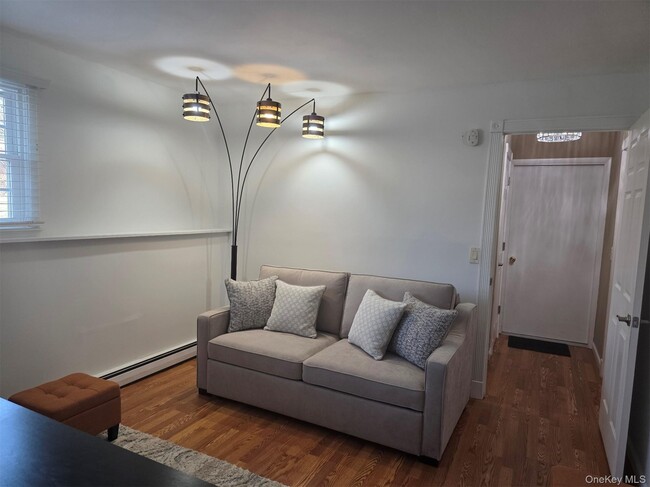 Building Photo - 29 Carriage Hill Ln