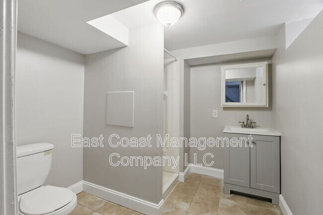Building Photo - 5906 The Alameda