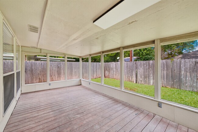 Building Photo - 16514 Camino Del Sol Dr