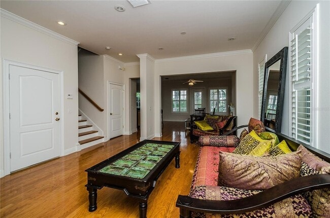 Building Photo - 924 Hemingway Cir