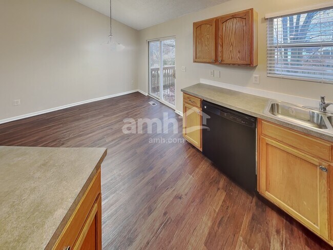 Building Photo - 7901 Chapel Stone Rd