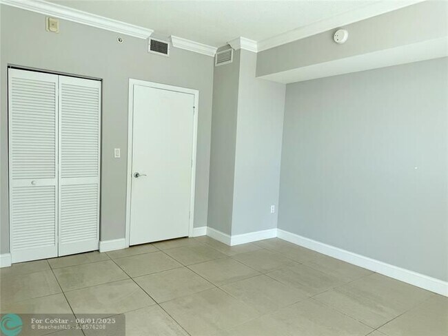 Building Photo - 7266 SW 88th St