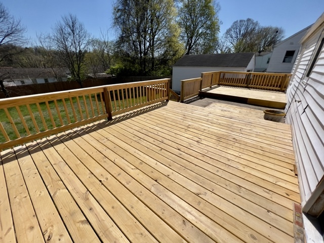 Extra Large Deck! - 3228 Fairmont Blvd