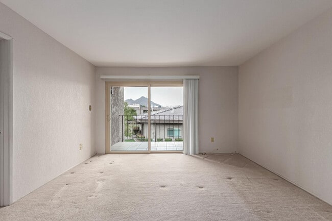 Building Photo - 7436 E Chaparral Rd