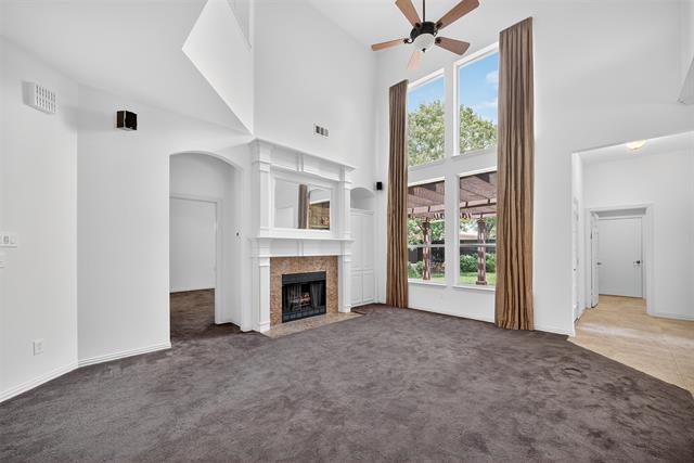Building Photo - 404 Creekside Dr