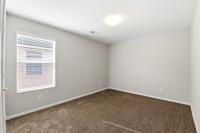 Building Photo - 1107 Northgate Springs Dr