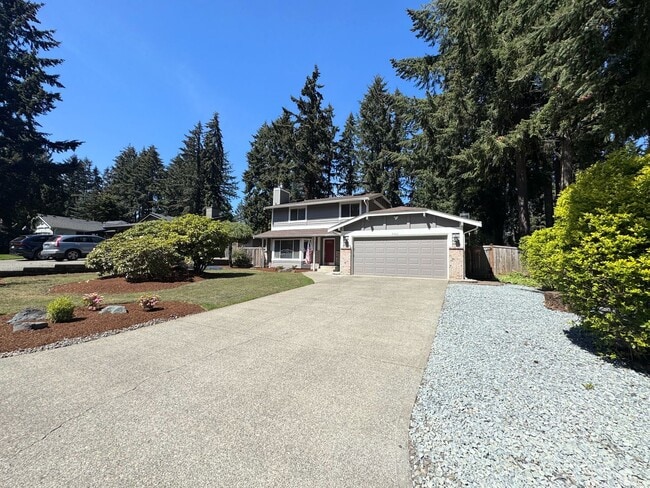 Building Photo - Charming 3-Bedroom Home in Desirable Gem Heights