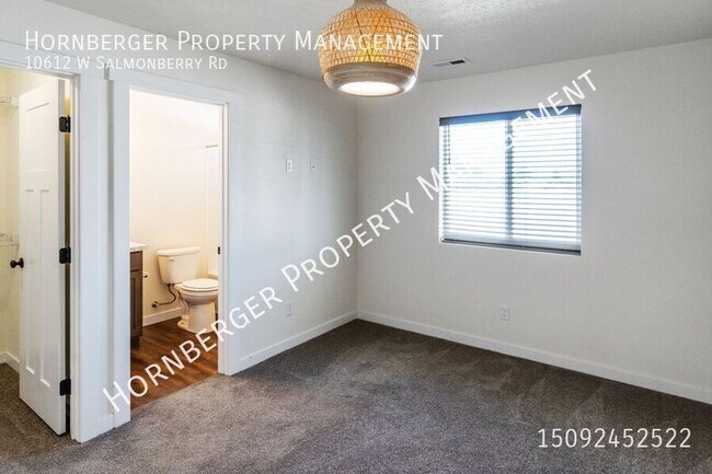 Building Photo - 10612 W Salmonberry