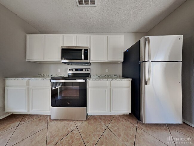 Building Photo - 2637 Ensenada Ln