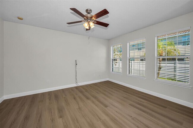 Building Photo - 617 52nd Ave N