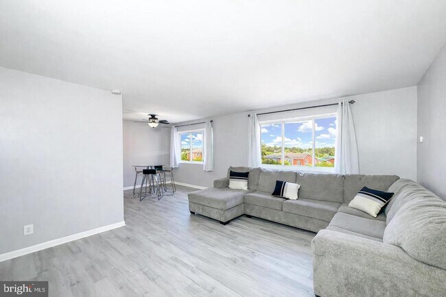 Building Photo - 614 Sligo Ave