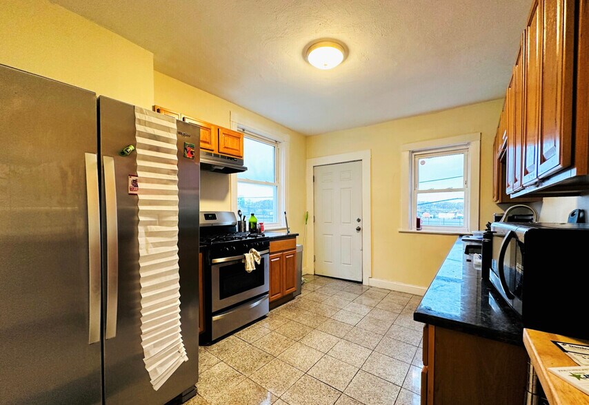 Building Photo - 20 Wadsworth St