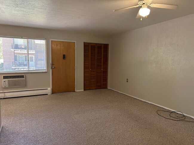 Building Photo - Prime Fort Collins Location – 2 Bedroom Apartment Available Now