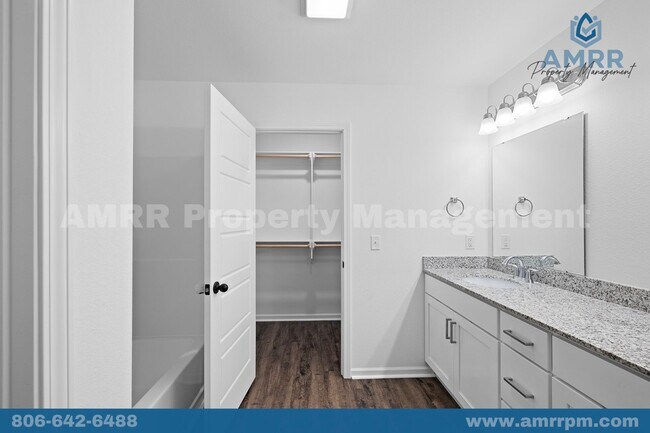 Building Photo - 3-Bedroom Home In Suburban-Style Neighborhood!