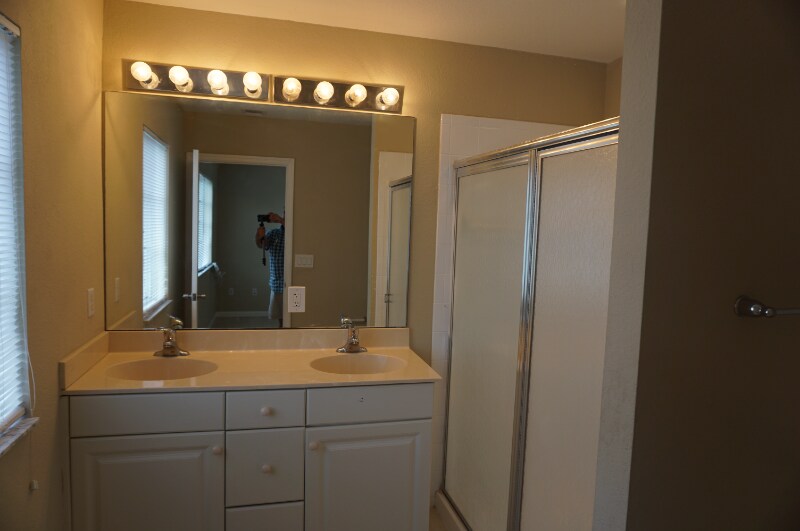 Building Photo - 1987 Nassau Dr