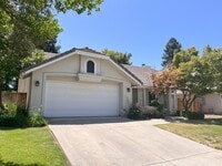 Building Photo - 1247 E Le Parc Dr