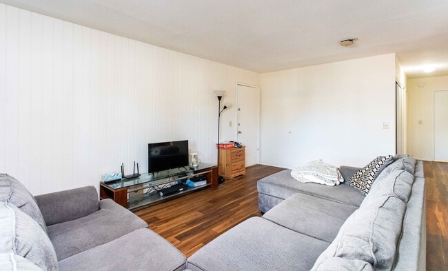 Living Room - 4903 Indian Wood Rd