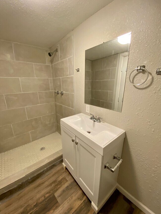 Building Photo - 3 Bed 2 Bath near Texas Tech Now Available!